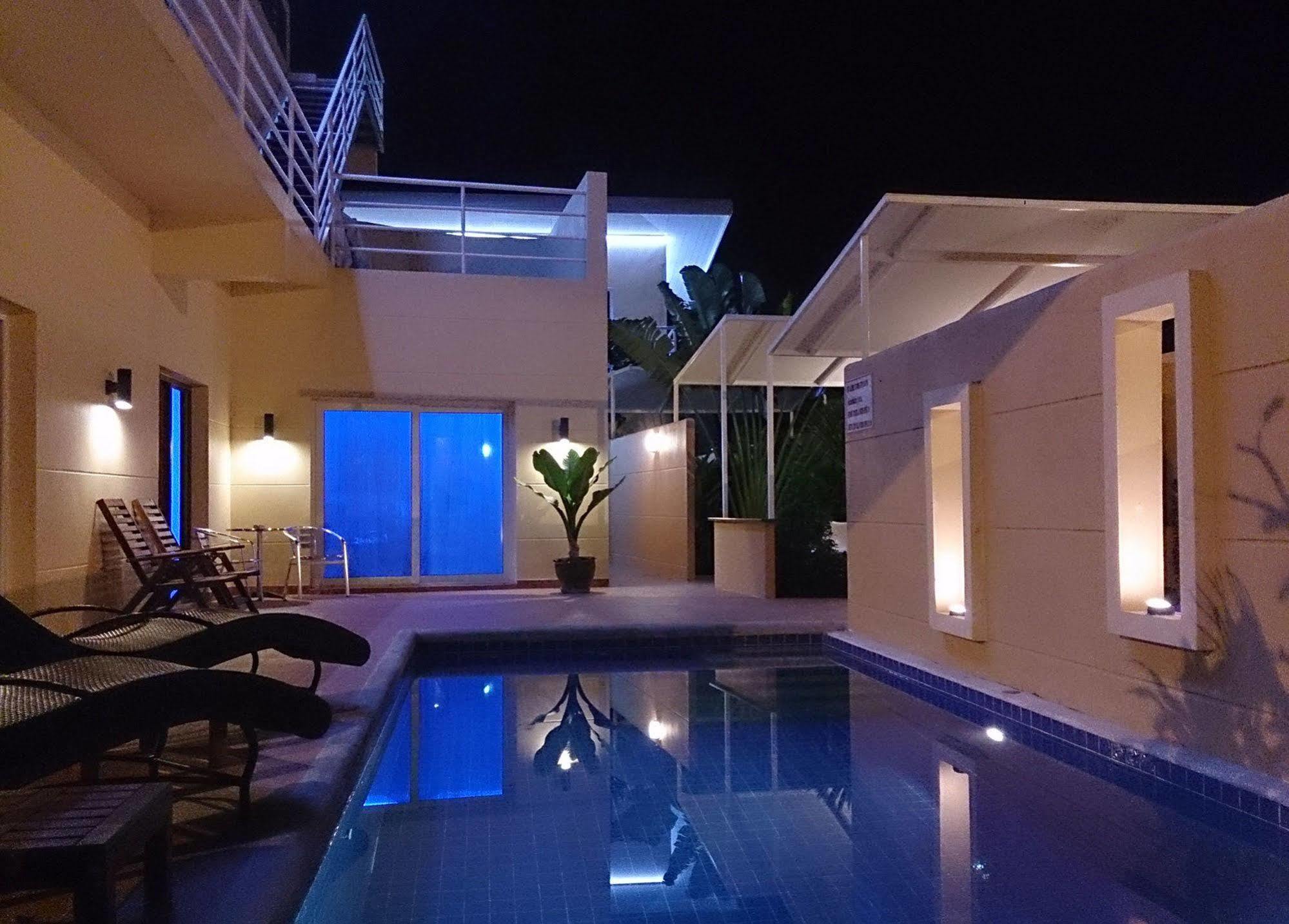 Gp Rooms Pool Guesthouse Pattaya Exterior foto